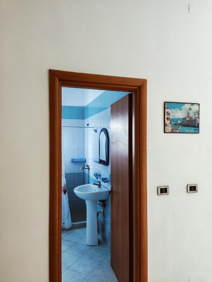 El Rio Apartments Sarande Bagian luar foto