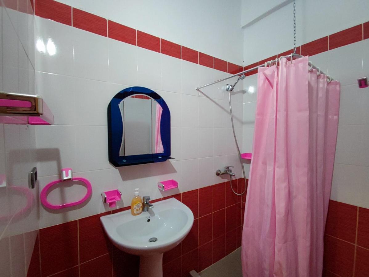 El Rio Apartments Sarande Bagian luar foto