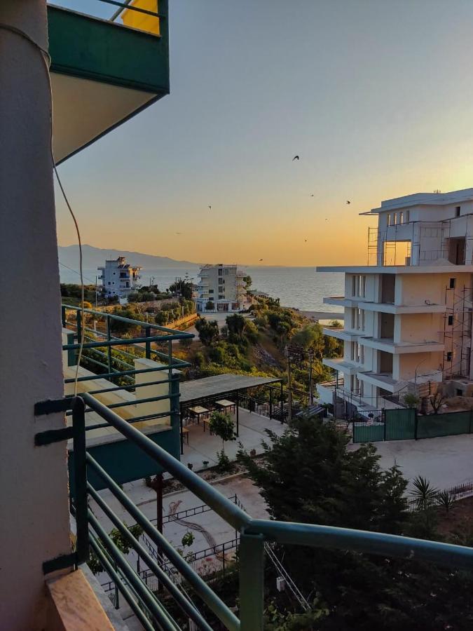 El Rio Apartments Sarande Bagian luar foto