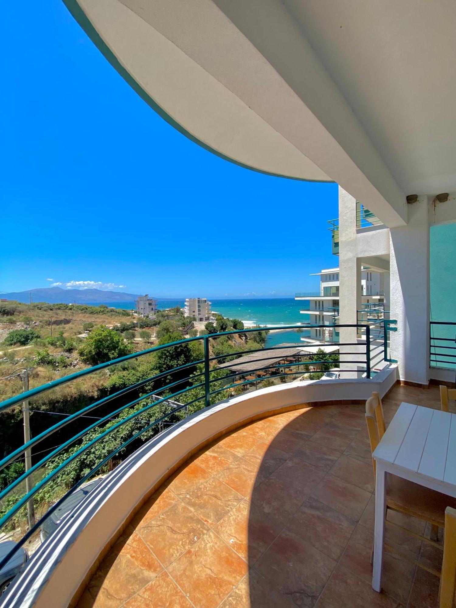 El Rio Apartments Sarande Bagian luar foto