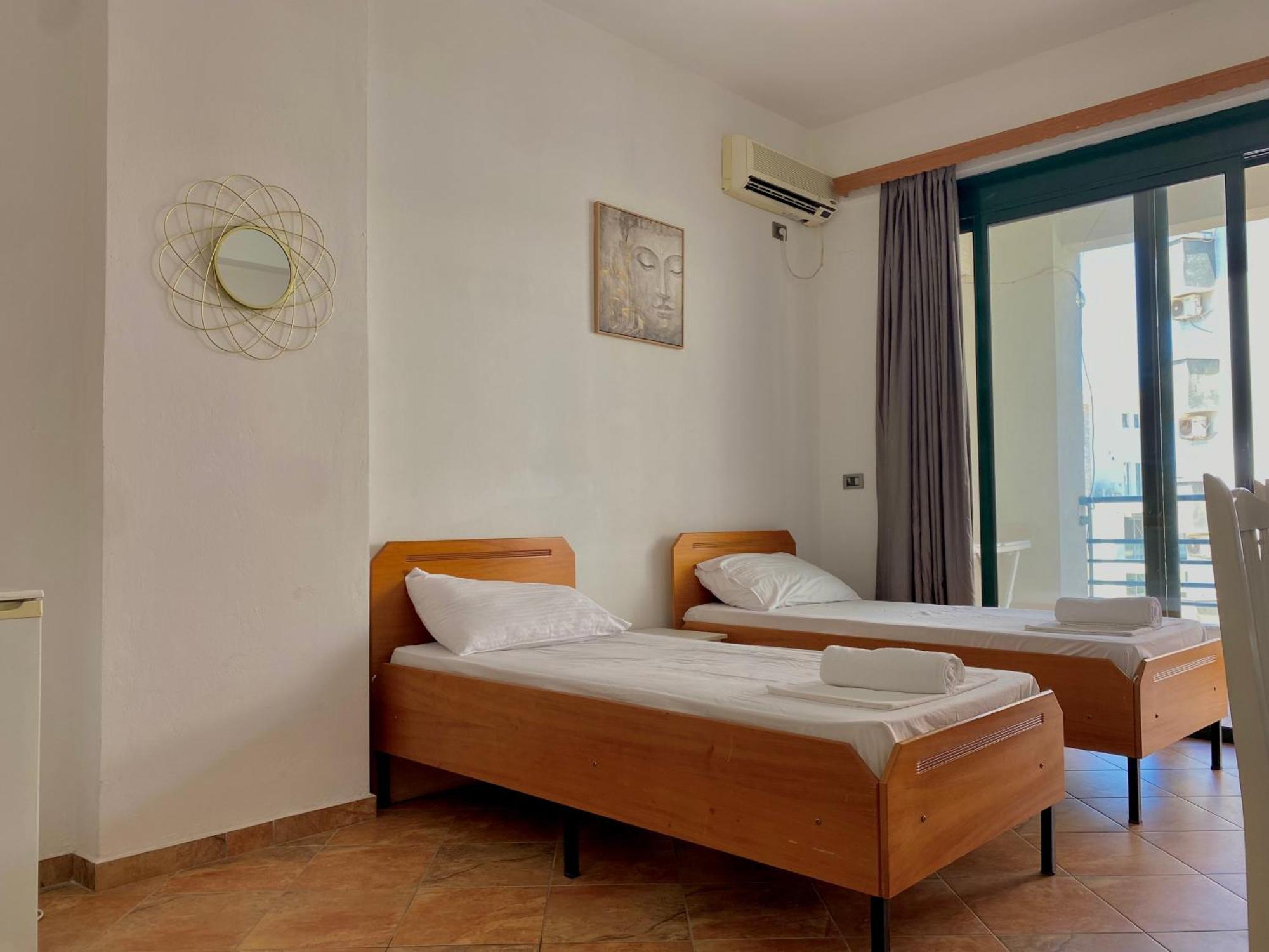 El Rio Apartments Sarande Bagian luar foto